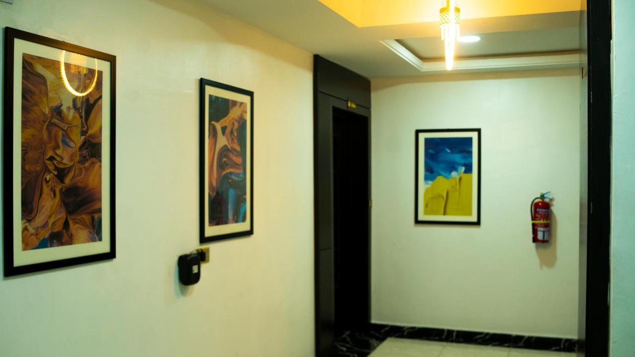 247 Luxury Hotel & Apartment Ajah Лекки Экстерьер фото