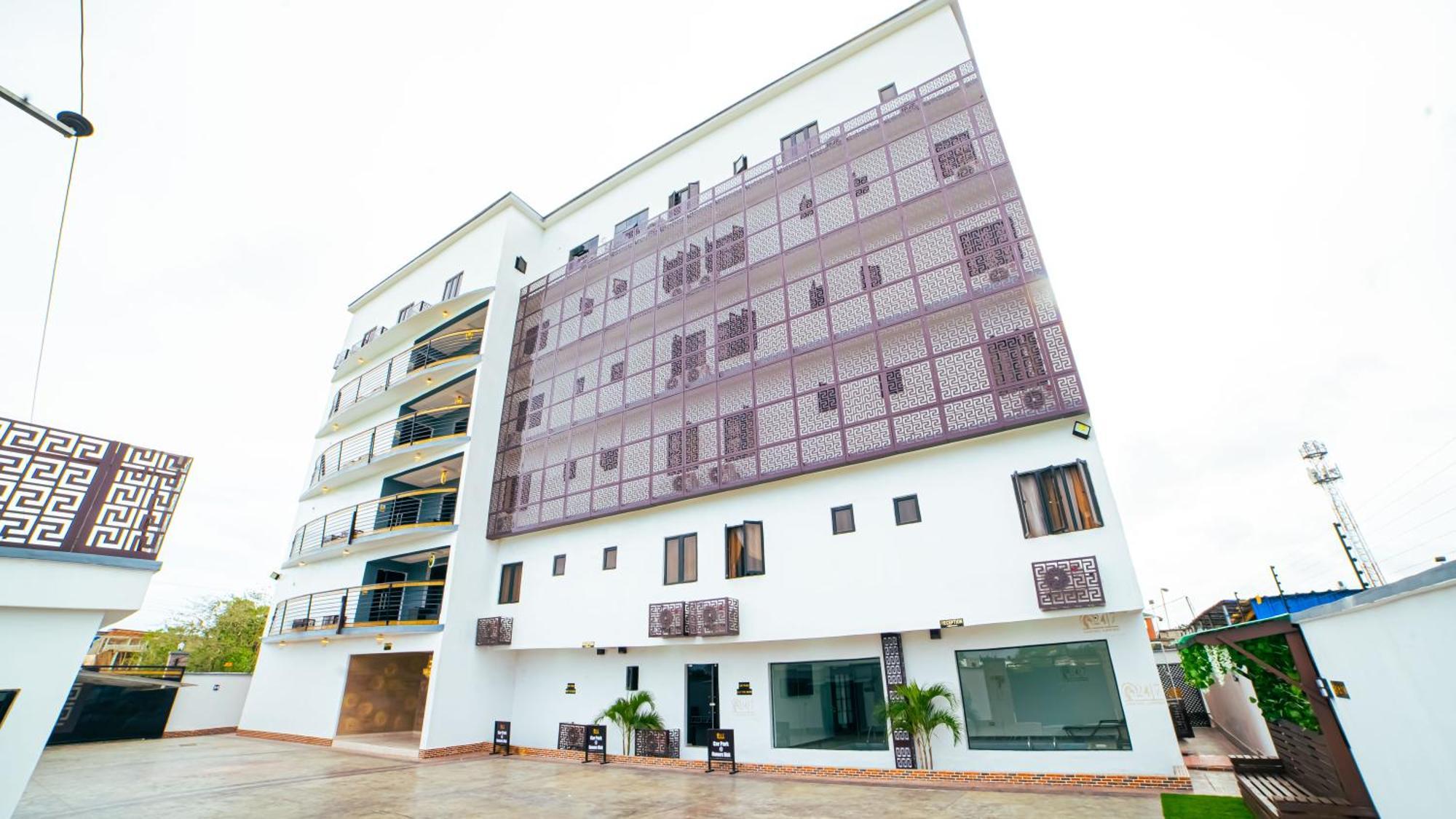 247 Luxury Hotel & Apartment Ajah Лекки Экстерьер фото