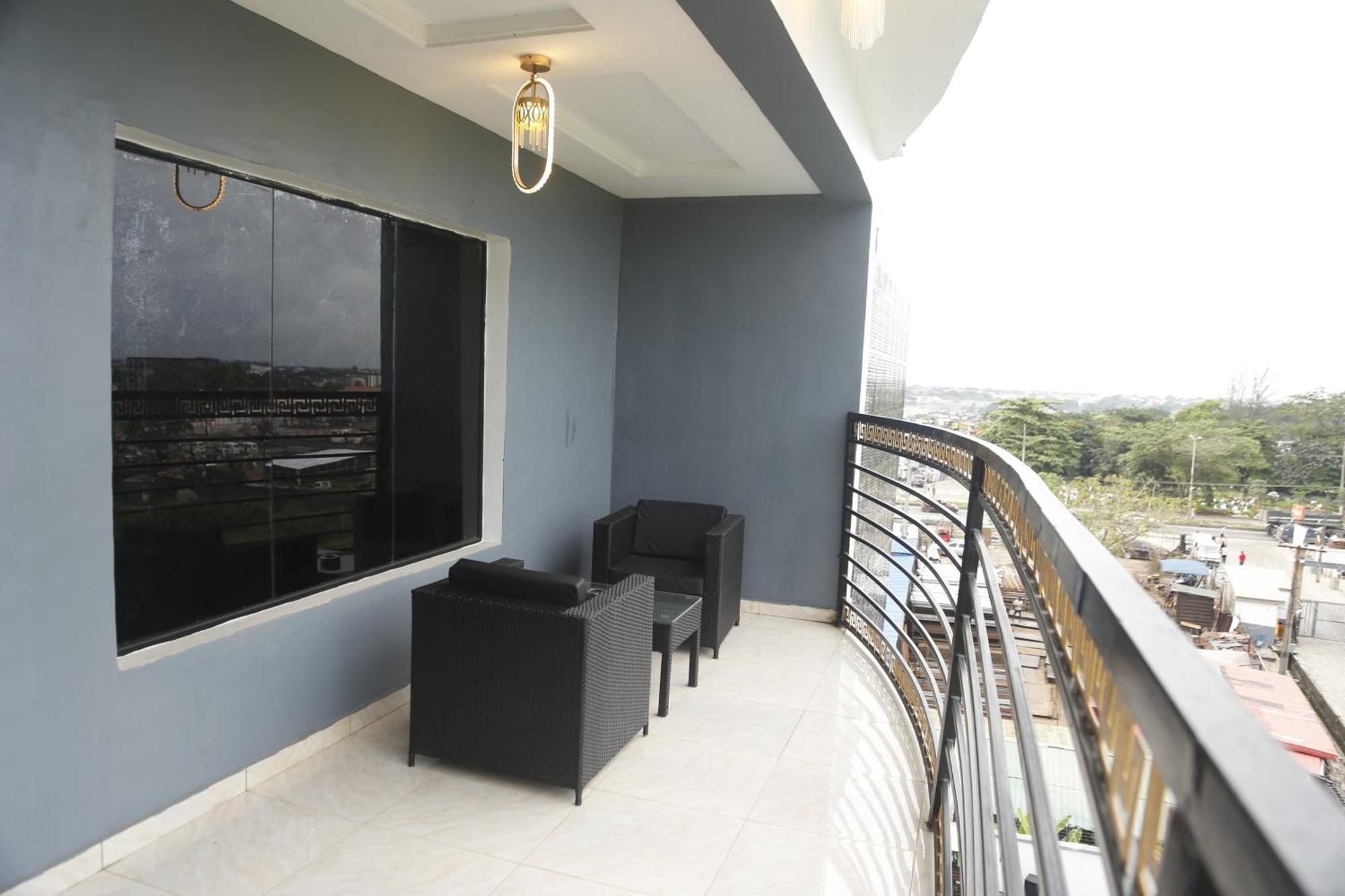 247 Luxury Hotel & Apartment Ajah Лекки Экстерьер фото